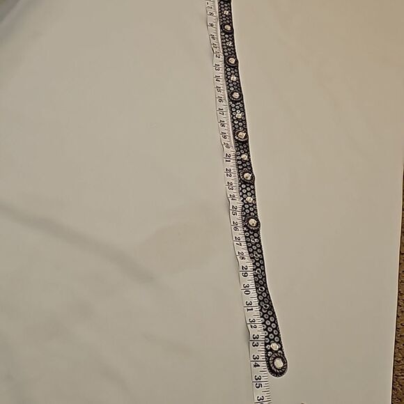 Embellish leather belt size small. - Picture 4 of 5